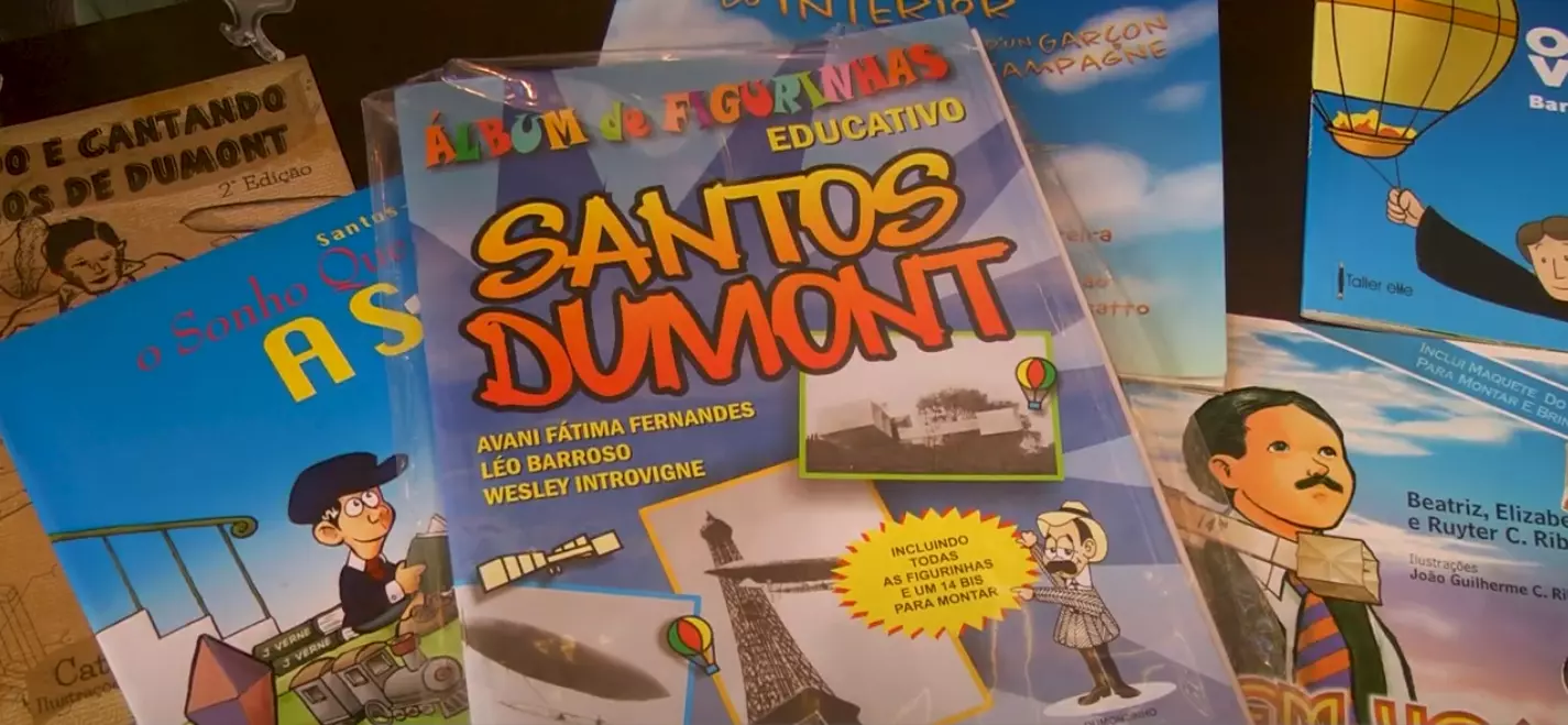 Vídeo: álbum de figurinhas mostra vida e obra de Alberto Santos Dumont